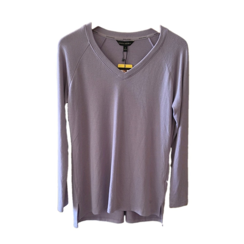 Banana Republic Women's Long Sleeve Top Crew or V Neck Knit Lavender Fabric